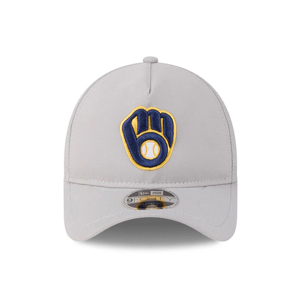 Pictured is this MLB Quickstrike Milwaukee Brewers 9FORTY Apex cap in Grey. 3