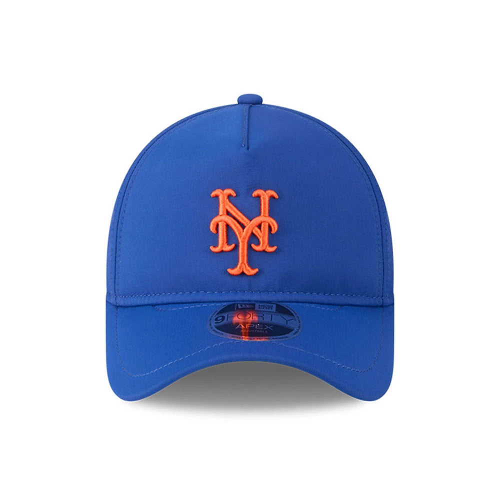 New York Mets MLB Quickstrike Blue New Era 9FORTY Apex Adjustable Cap, front view showing the raised orange NY logo embroidered on the centre of the structured blue crown, with a curved visor featuring a 9FORTY size sticker on top.