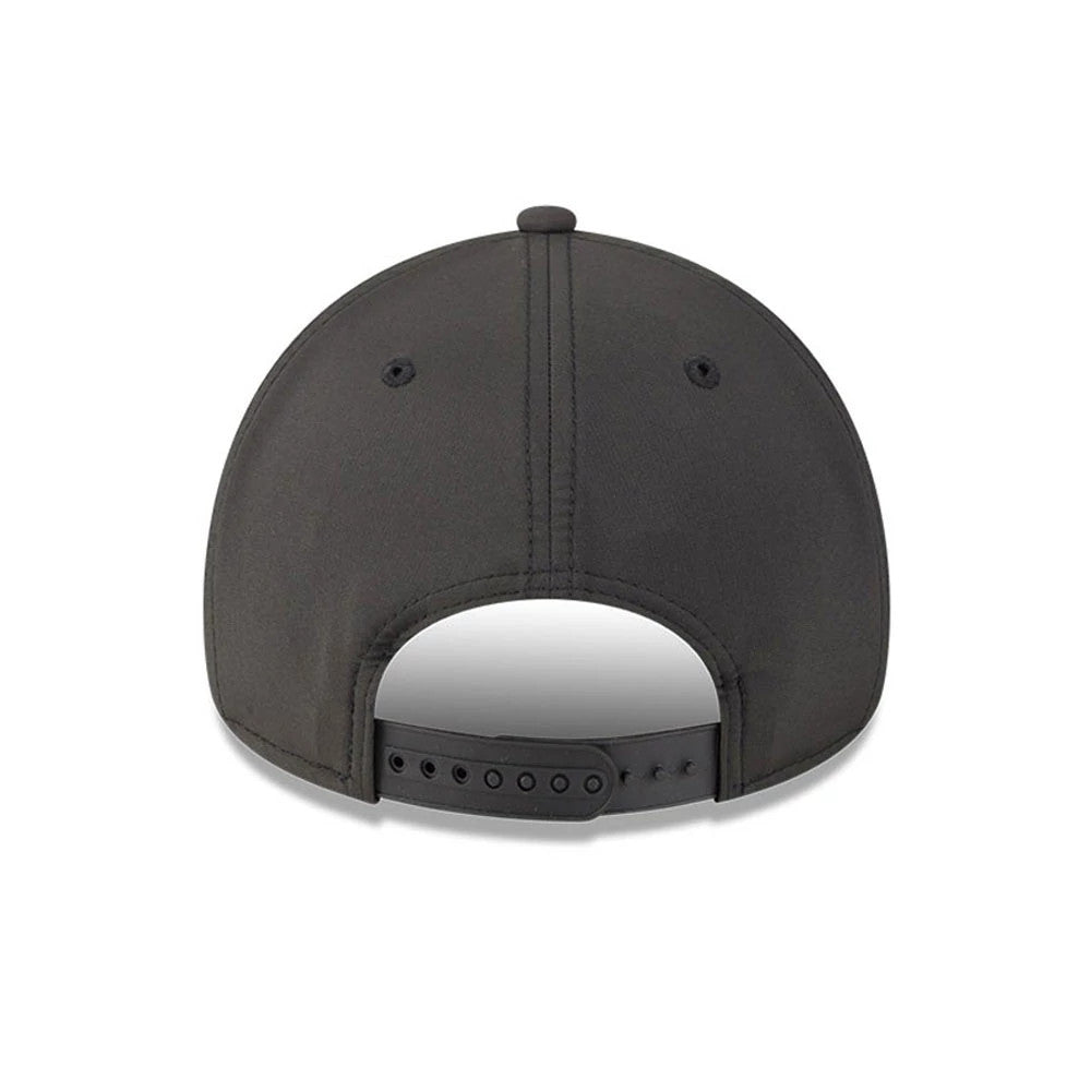 Pictured is this MLB Quickstrike San Francisco Giants 9FORTY Apex cap in black. 4