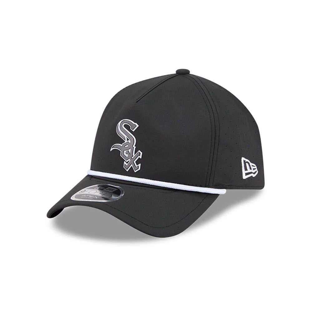 Pictured is this MLB Quickstrike Chicago White Sox 9FORTY Apex cap in black. 1