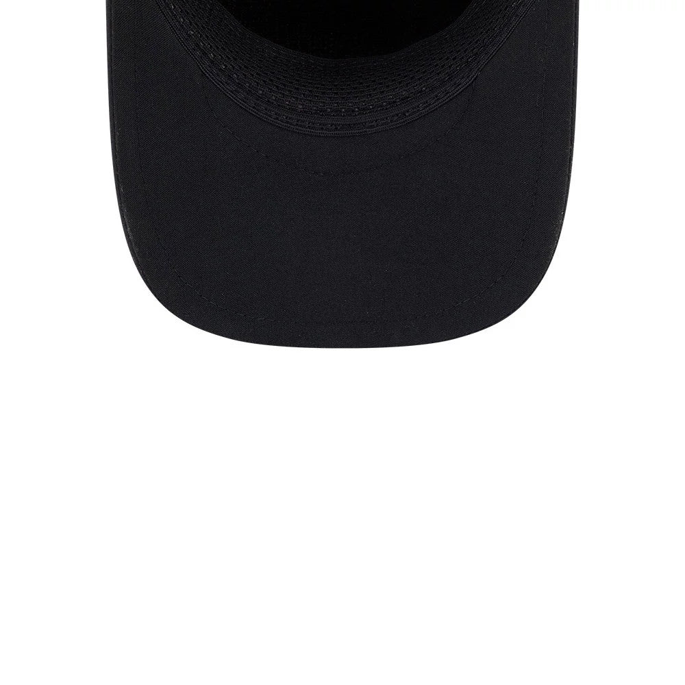 Pictured is this NHL Quickstrike LA Kings 9FORTY Apex cap in black. 7