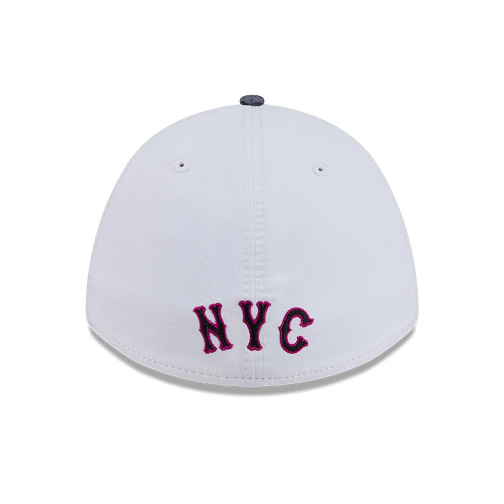 Pictured is this MLB City Connect New York Mets 39THIRTY M-Crown A-Frame Stretch Fit cap in Black. 7