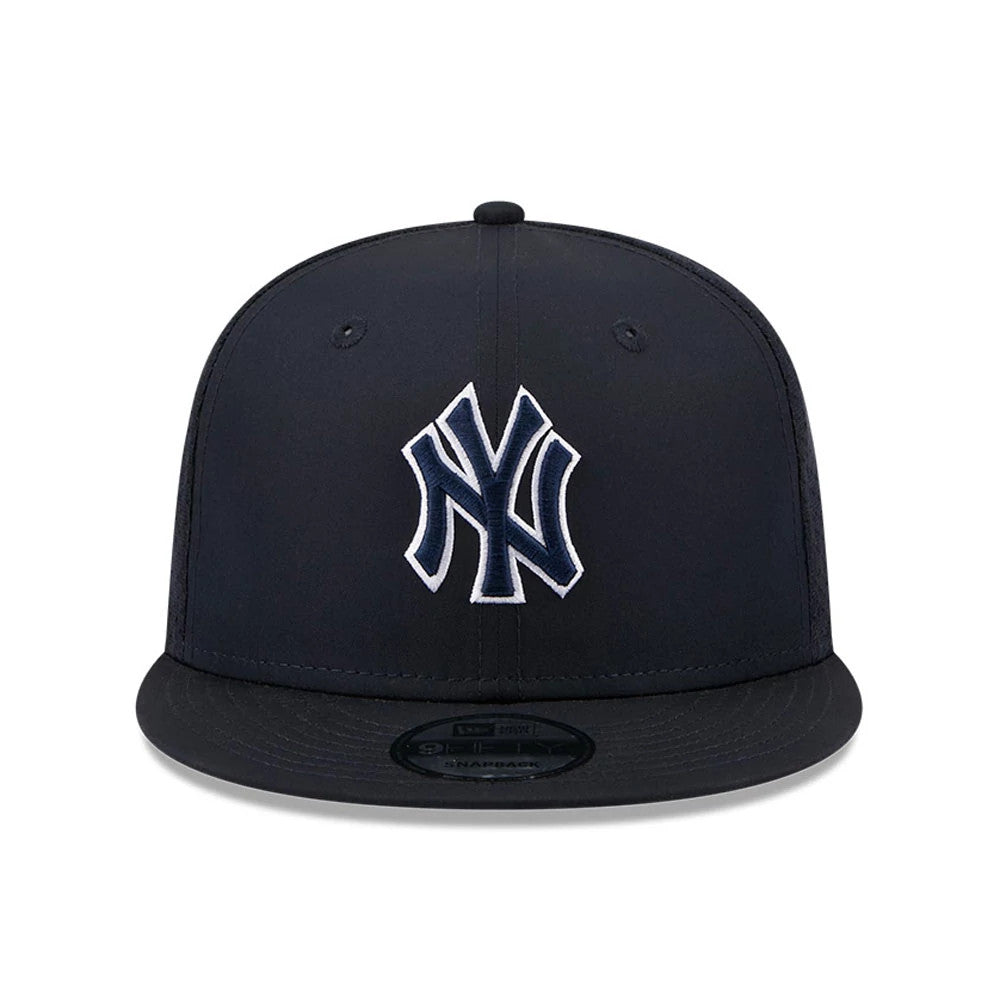 Pictured is this MLB Batting Practice 2026 New York Yankees 9FIFTY Snapback Adjustable cap in navy. 3