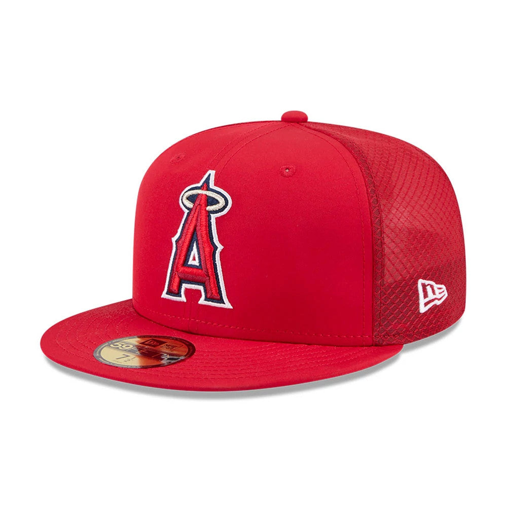 LA Angels MLB Batting Practice 2026 Red New Era 59FIFTY Fitted Cap, three-quarter view showing the raised red and white Angels logo embroidered on the front panel, red flat visor with gold 59FIFTY size sticker.