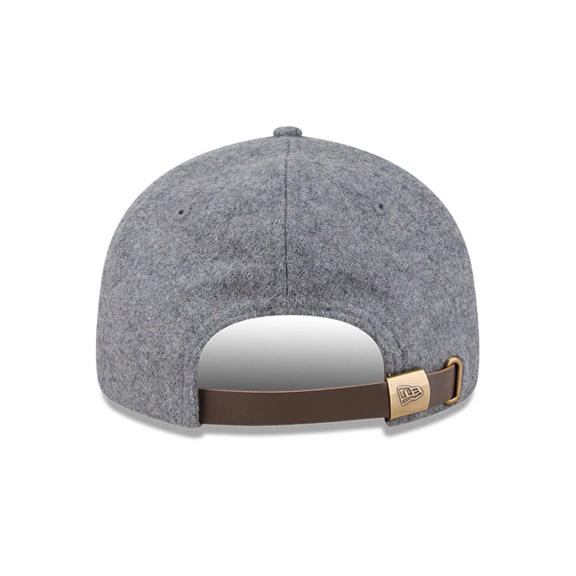 Pictured is this NBA Chenille Woven Brooklyn Nets Retro Crown 9FIFTY cap in grey. 2