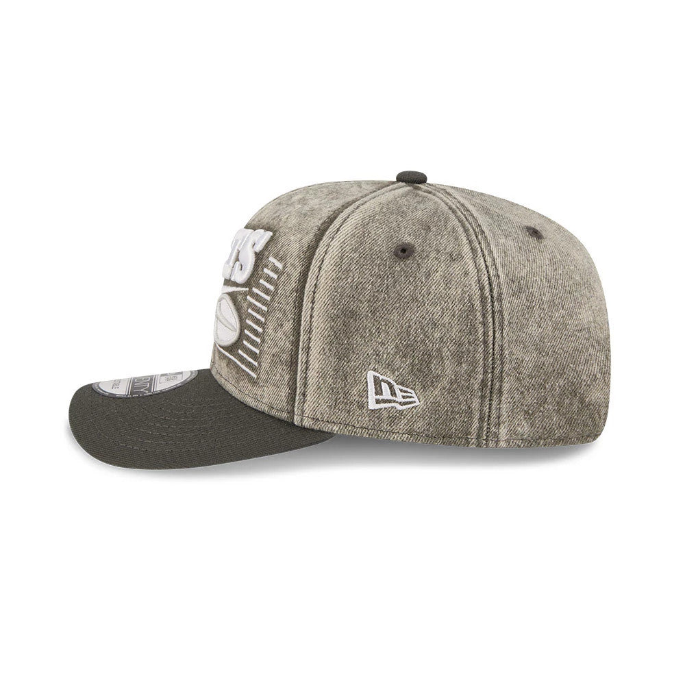 Pictured is this NFL Washed Denim New York Jets 9SEVENTY Stretch Snap cap in dark grey. 4