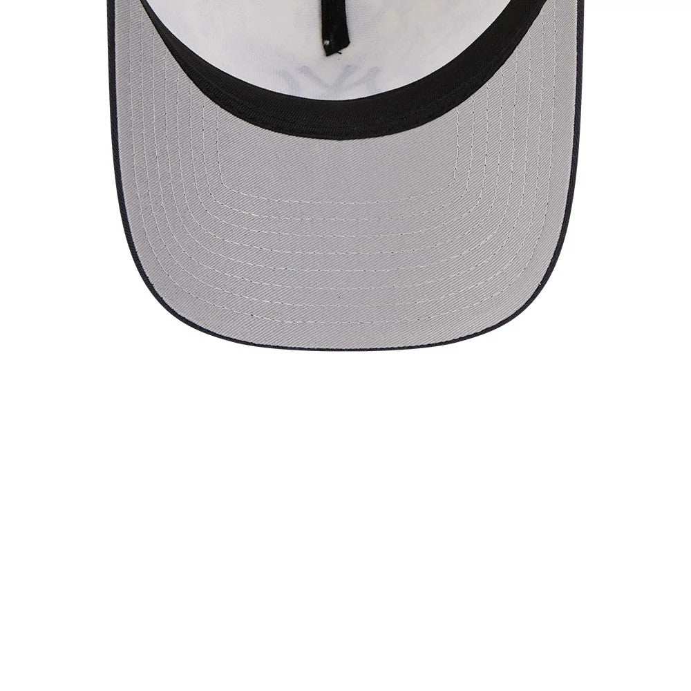 Pictured is this MLB Spring Floral New York Yankees 9FORTY A-Frame cap in navy. 2