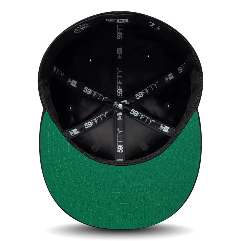 Pictured is this MLB Sidepatch Chicago White Sox 59FIFTY Fitted cap in black. 2