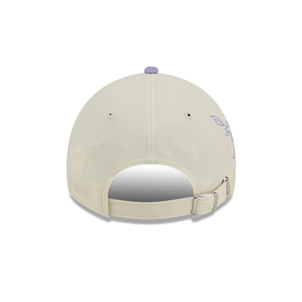 Pictured is this MLB Lavender Flowers LA Dodgers Casual Classic cap in white. 7