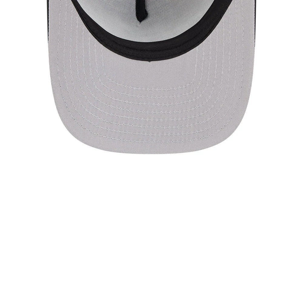Pictured is this Womens DC Batgirl 9FIFTY A-Frame Snapback cap in black. 2