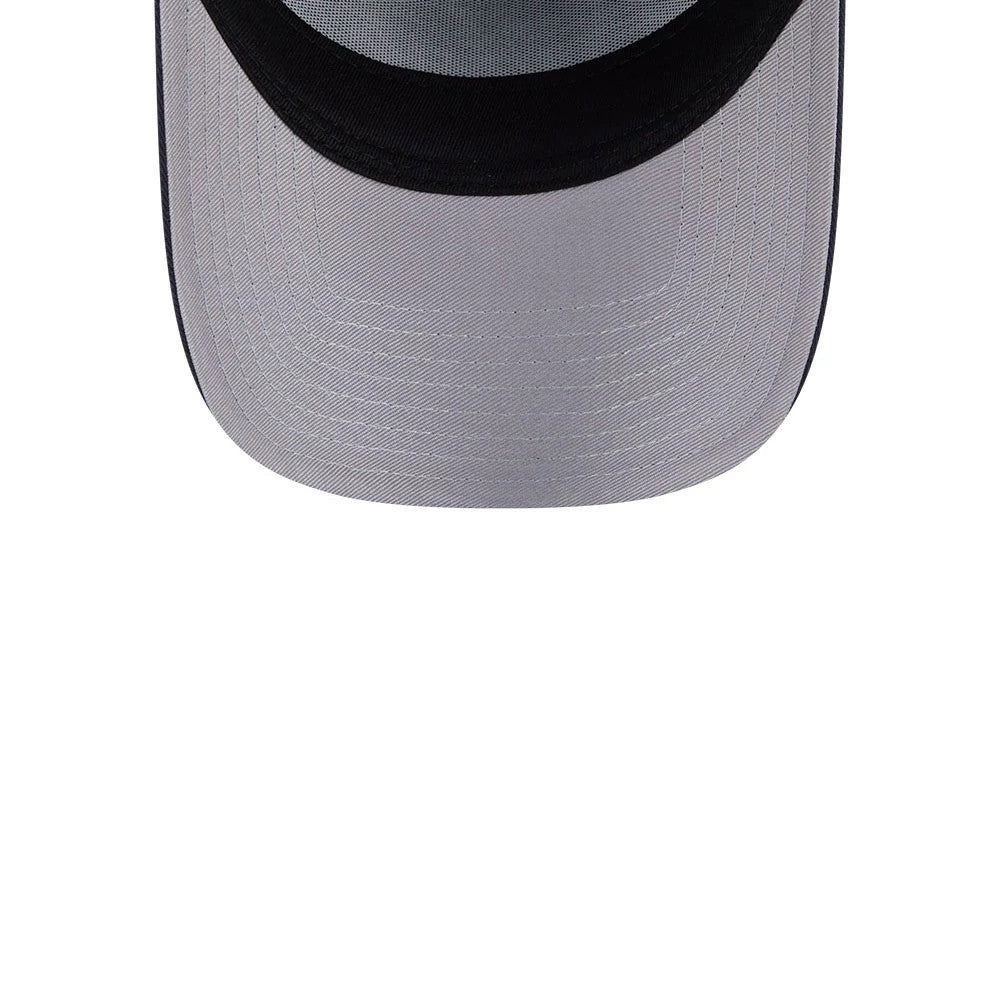Pictured is this MLB Calligraphy New York Yankees 9FORTY A-Frame cap in navy. 2