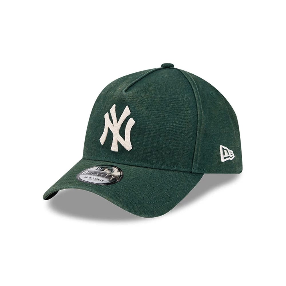 Pictured is this MLB Washed Canvas New York Yankees 9FORTY A-Frame cap in dark green. 1