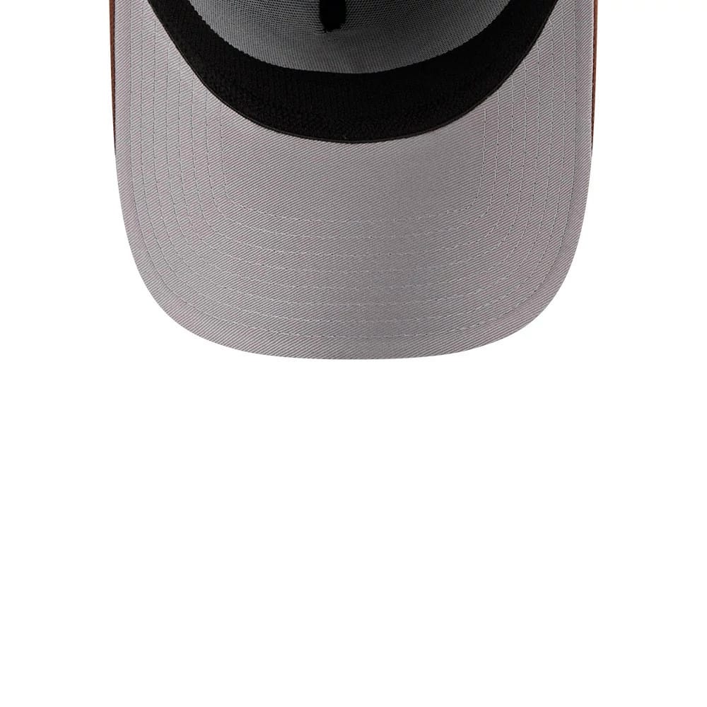 Pictured is this MLB Blueberry Tiramisu LA Dodgers 39THIRTY A-Frame Stretch Fit cap in navy & brown. 2