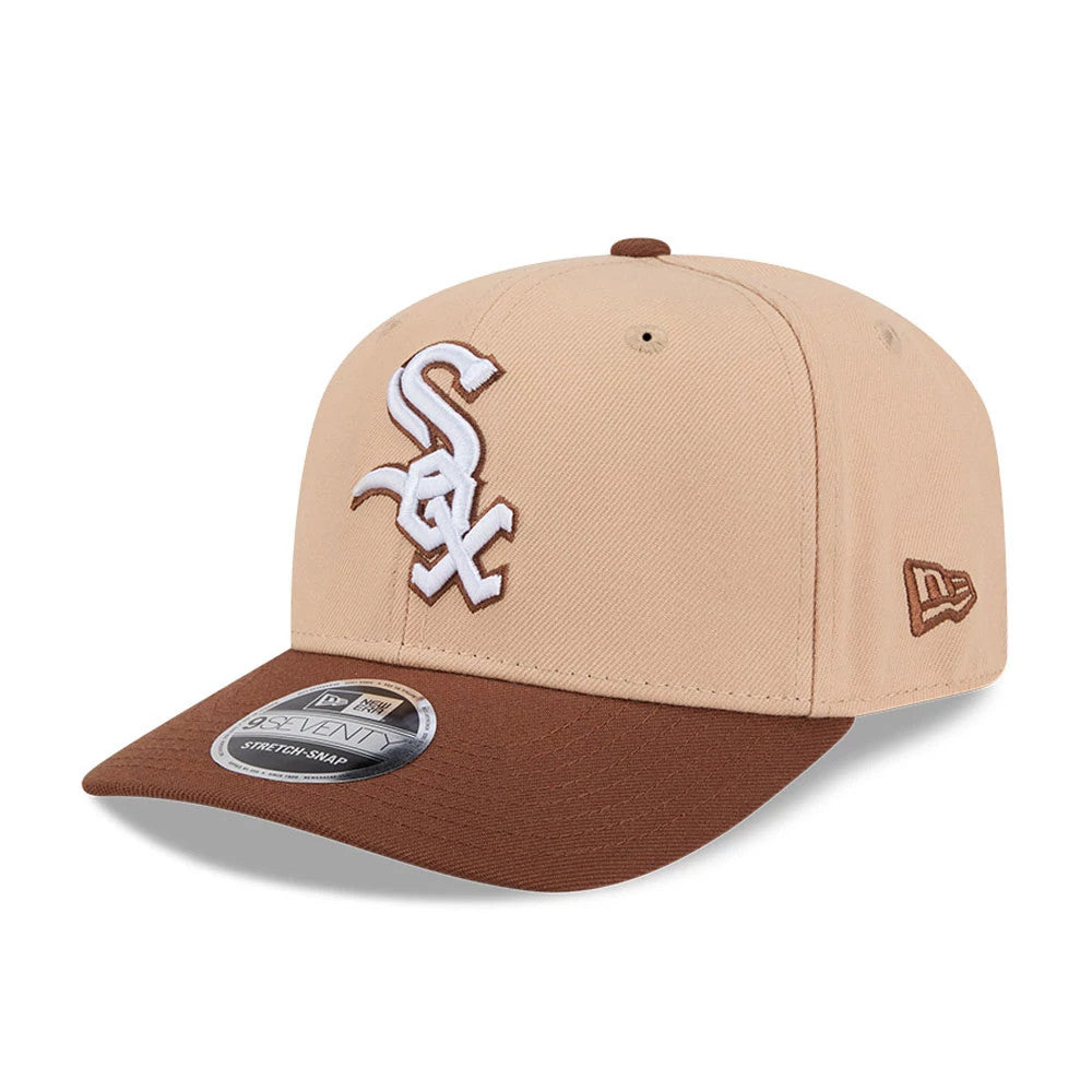 White Sox MLB Candied Pecan Beige New Era 9SEVENTY Stretch Snap Adjustable Cap, front view showing a raised white embroidered Sox logo with brown outline on the front panel, brown visor, and the New Era flag logo on the left side.