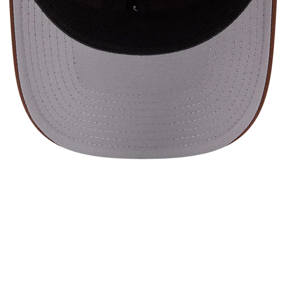 Pictured is this MLB Candied Pecan New York Yankees 9SEVENTY Stretch Snap cap in beige. 2