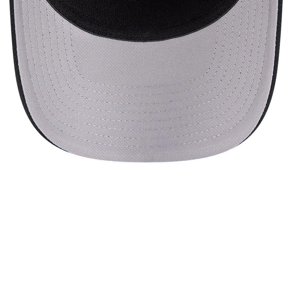 Pictured is this MLB Chicago White Sox 9SEVENTY Stretch Snap cap in black. 2