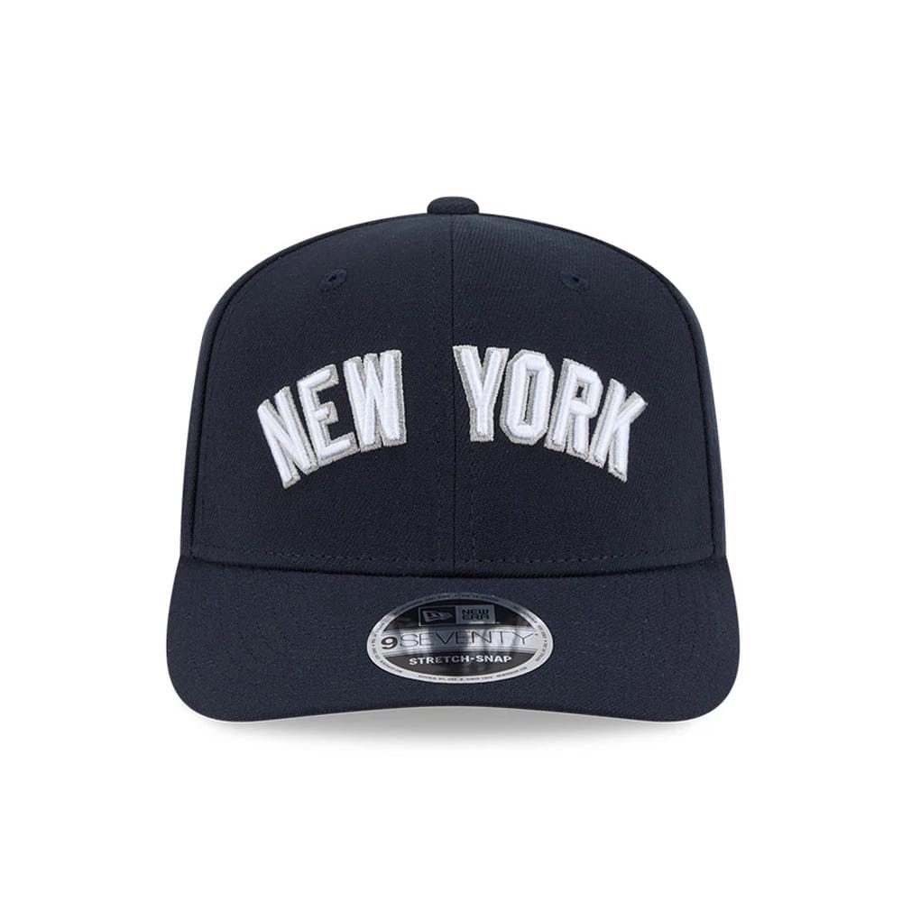Pictured is this MLB New York Yankees 9SEVENTY Stretch Snap cap in navy. 3