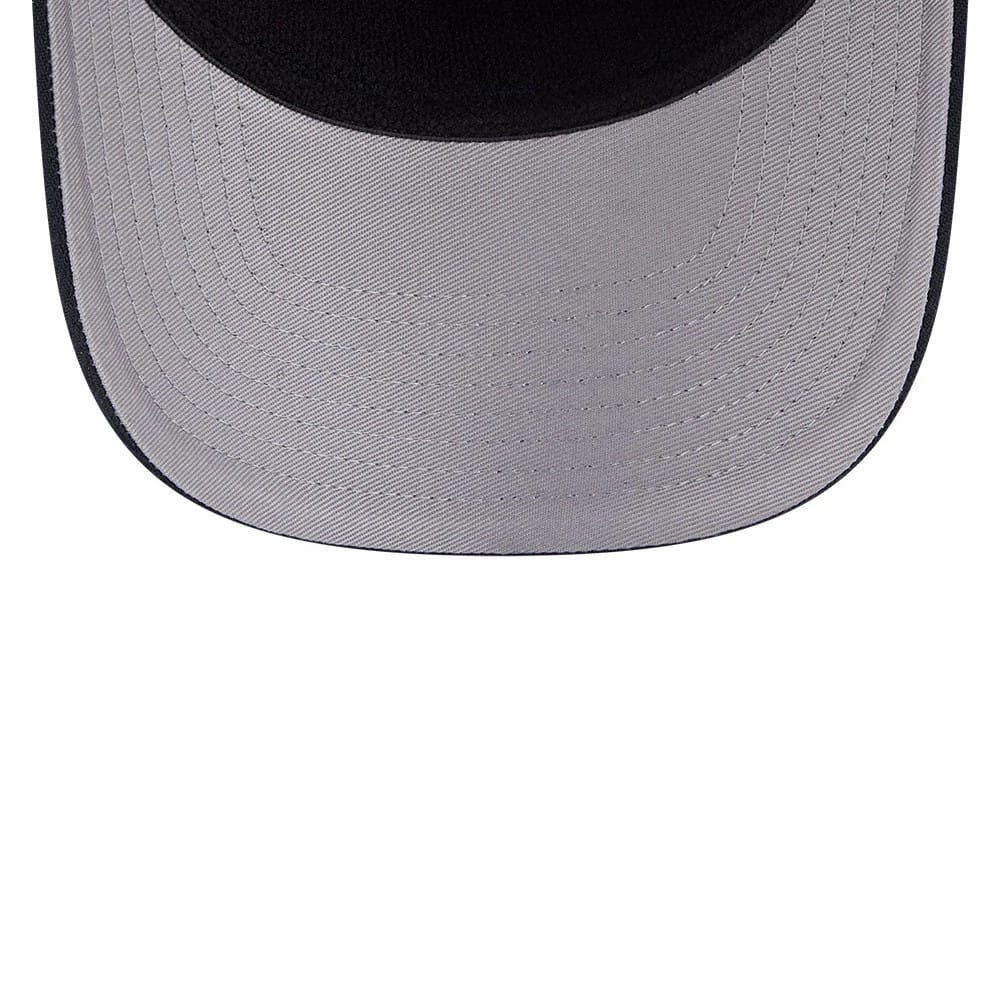 Pictured is this MLB New York Yankees 9SEVENTY Stretch Snap cap in navy. 2