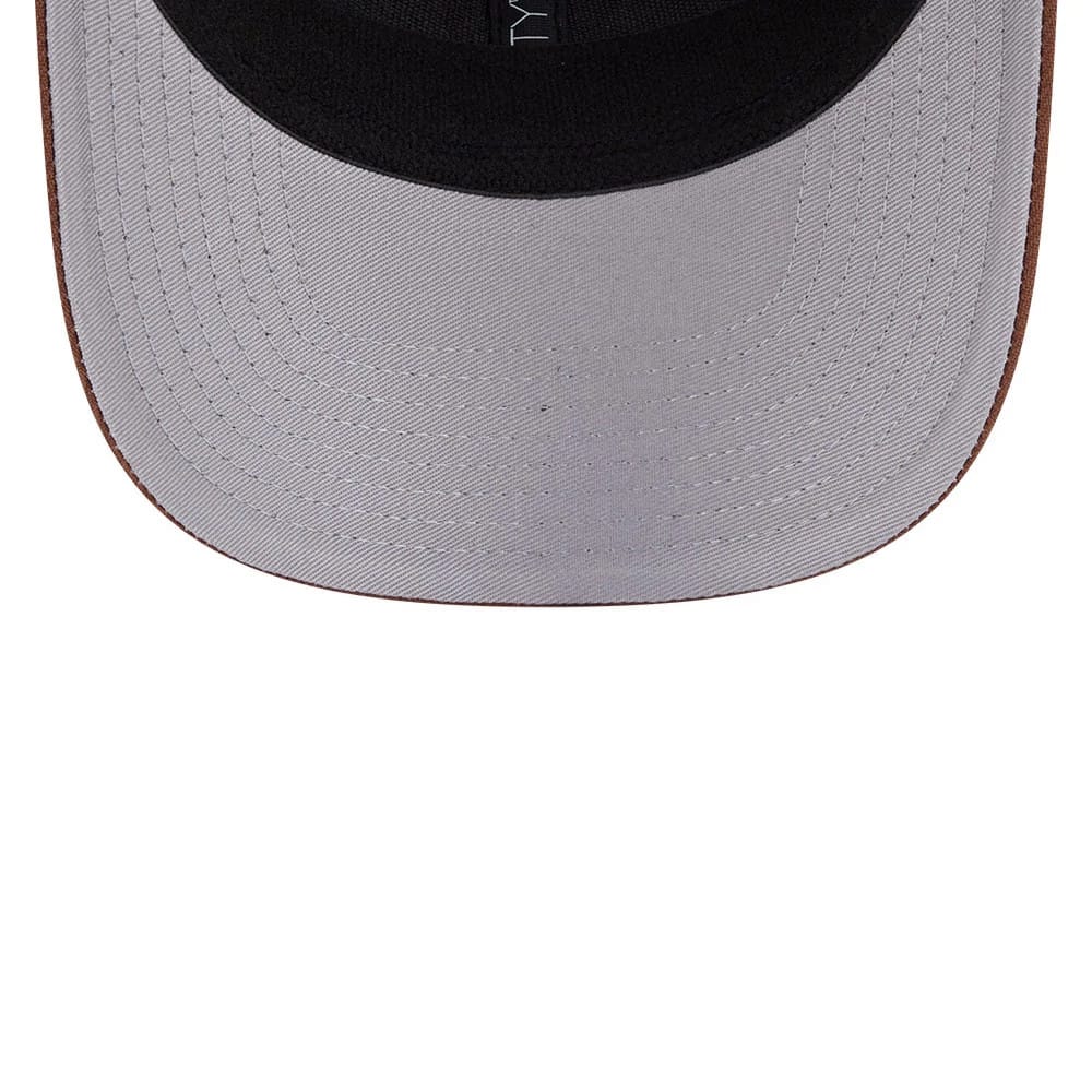 Pictured is this MLB Tiramisu LA Dodgers 9SEVENTY Stretch Snap cap in dark brown. 2
