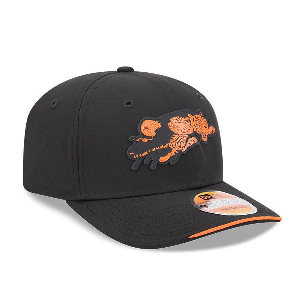 Bengals NFL Sideline 2026 Black New Era 9SEVENTY Stretch Snap Adjustable Cap, three-quarter view showing the orange embroidered leaping tiger and helmet graphic on the front panel, with a black visor and 9SEVENTY size sticker.