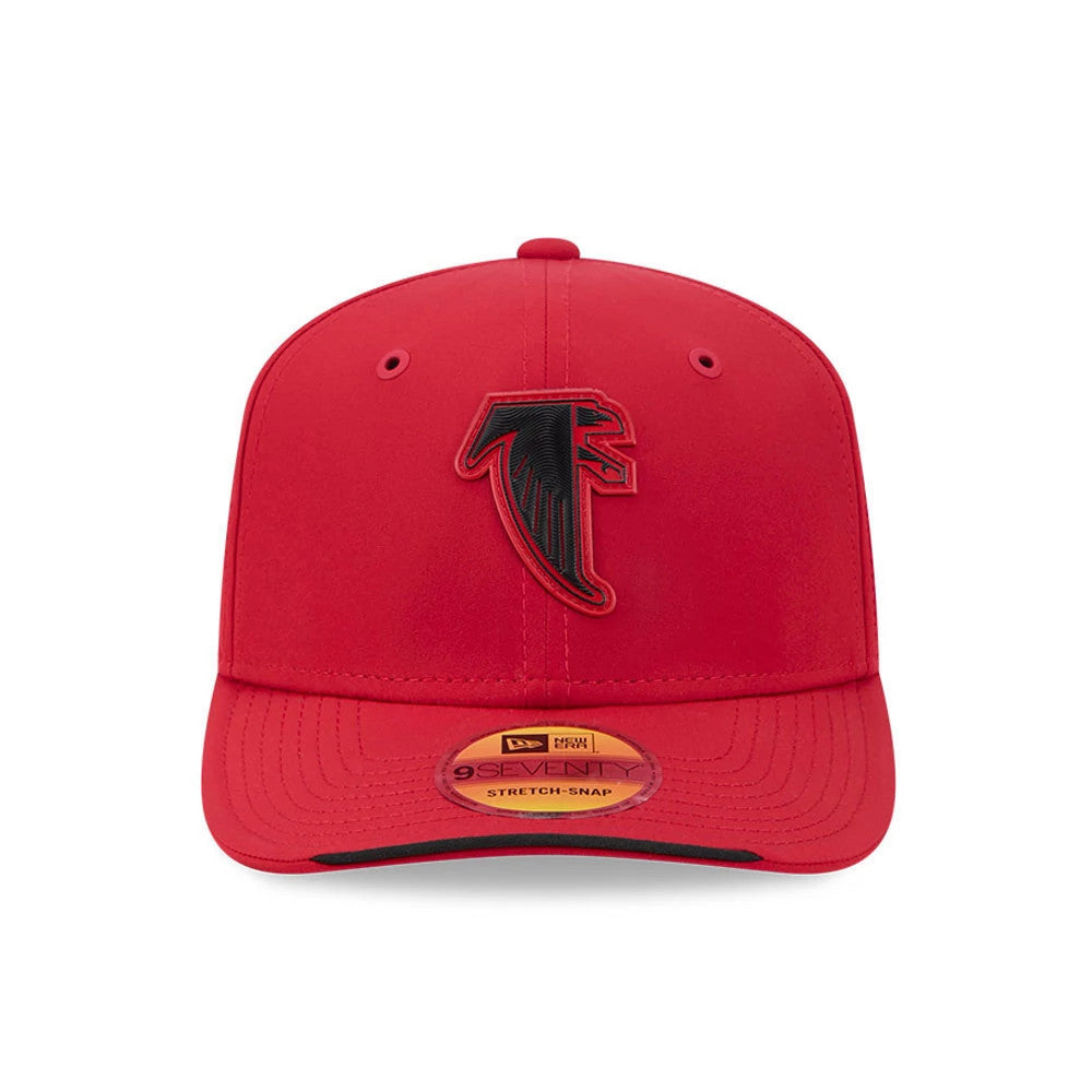 Pictured is this NFL Sideline 2026 Atlanta Falcons 9SEVENTY Stretch Snap cap in Red. 2