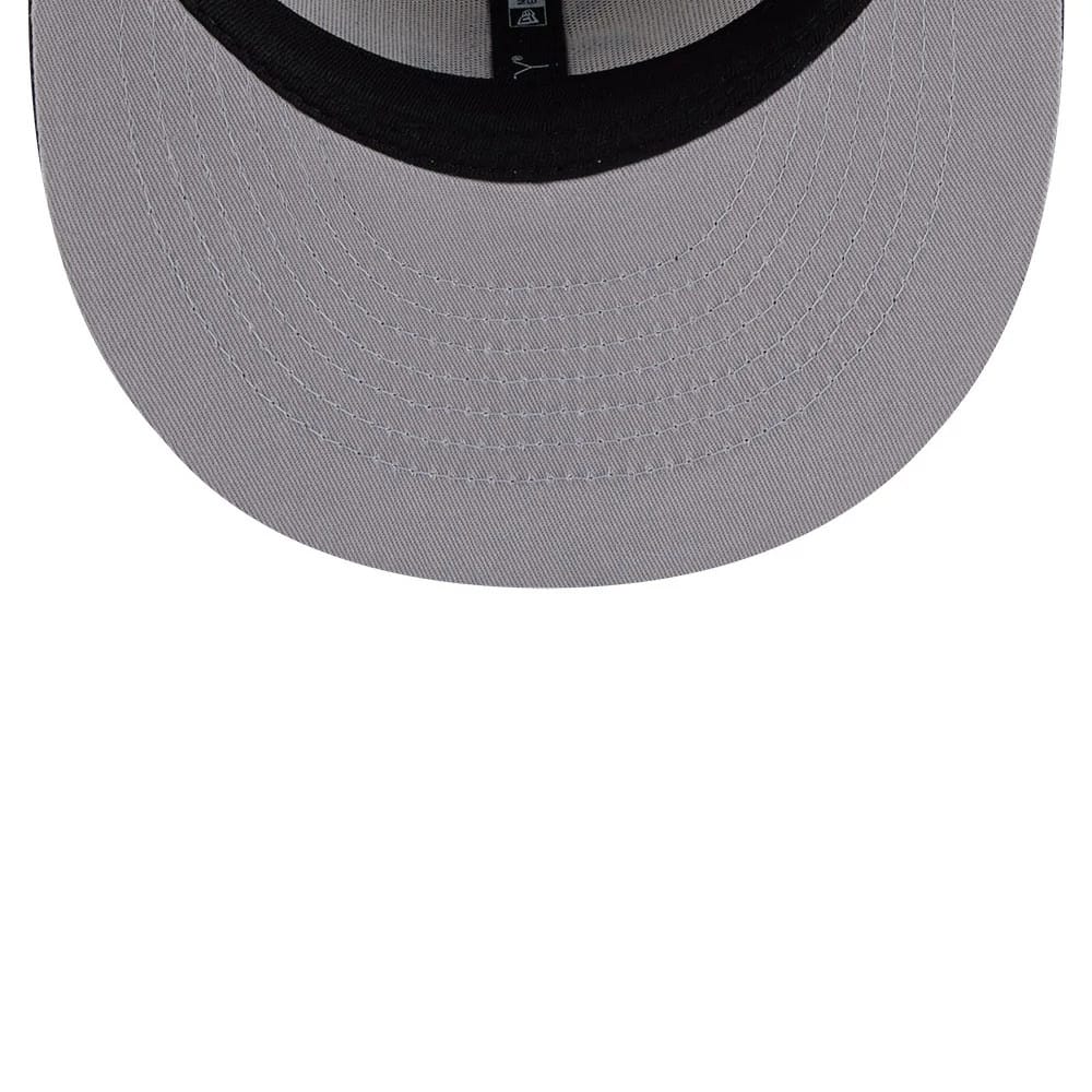 Pictured is this MLB Heritage Chicago White Sox 59FIFTY Fitted cap in light beige. 2