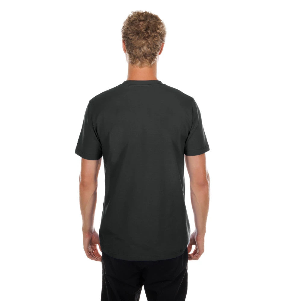 The model is wearing this NFL Las Vegas Raiders T-Shirt in black. 2