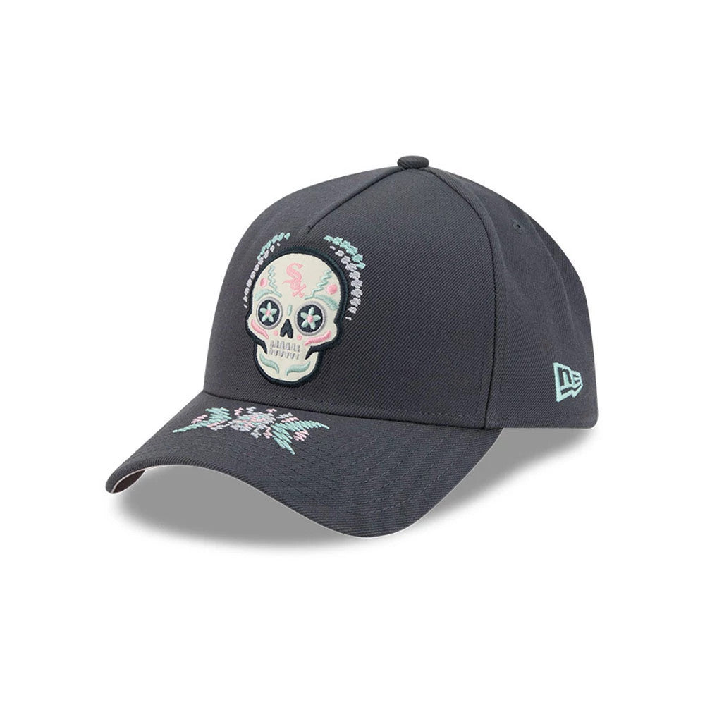 Pictured is this MLB Day Of The Dead Chicago White Sox 9FORTY A-Frame cap in grey. 4
