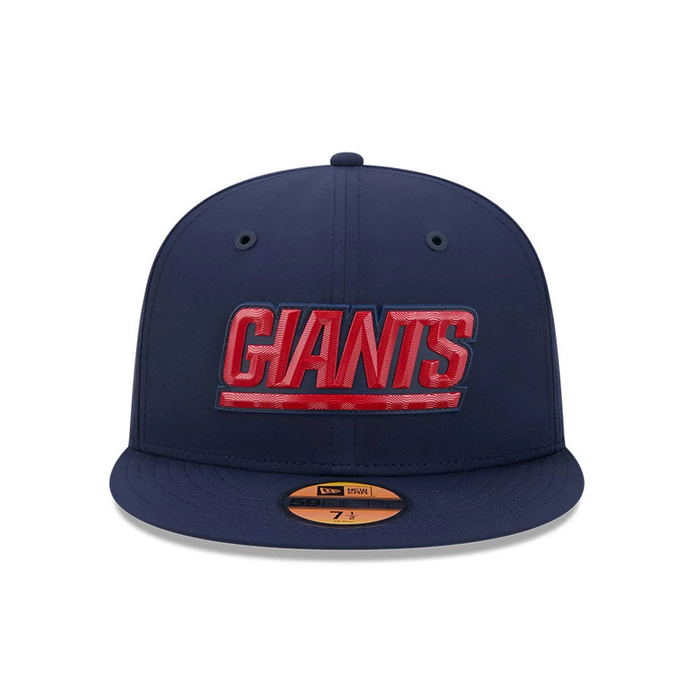 Pictured is this NFL Sideline 2026 New York Giants 59FIFTY Fitted cap in dark blue. 2