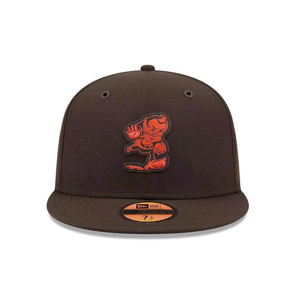 Pictured is this NFL Sideline 2026 Cleveland Browns 59FIFTY Fitted cap in dark brown. 3