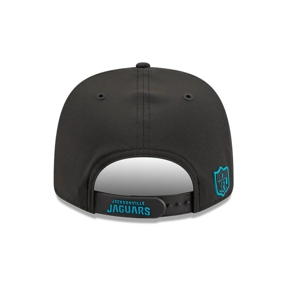 Jaguars NFL Sideline 2026 Black New Era 9SEVENTY Stretch Snap Adjustable Cap, rear view showing the blue embroidered Jacksonville Jaguars wordmark on the black adjustable snap closure, with a structured crown and the NFL shield logo on the side.