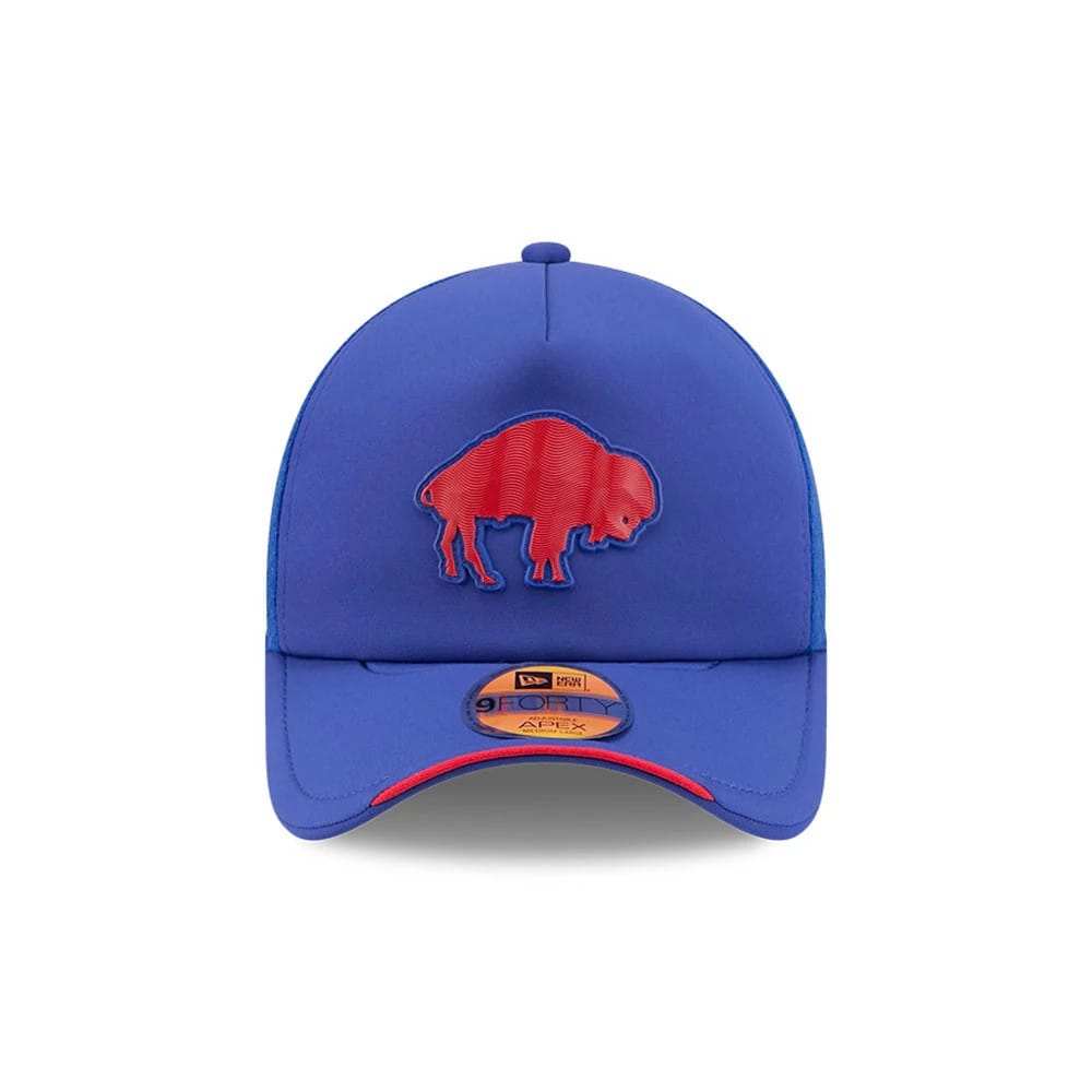 Buffalo Bills NFL Sideline 2026 Blue New Era 9FORTY Apex Adjustable Cap, front view showing a red embroidered buffalo logo on the structured blue crown, red-edged curve visor, and the 9FORTY size sticker on the centre of the visor.