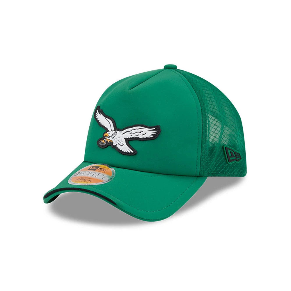 Philadelphia Eagles NFL Sideline 2026 Green New Era 9FORTY Apex Adjustable Cap, three-quarter view showing a detailed eagle logo embroidered on the front panel, green mesh side panels with a New Era flag logo, and a 9FORTY size sticker on the visor.