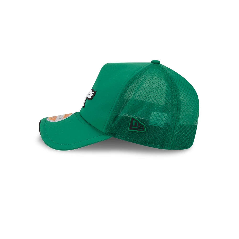 Philadelphia Eagles NFL Sideline 2026 Green New Era 9FORTY Apex Adjustable Cap, side view showing the white embroidered Eagles logo on the front panel, mesh paneling at the rear, and the New Era flag logo on the left side.