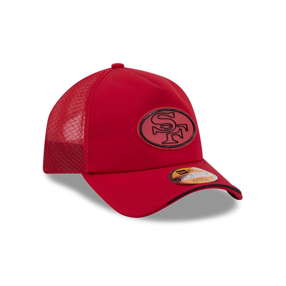 San Francisco 49ers NFL Sideline 2026 Red New Era 9FORTY Apex Adjustable Cap, three-quarter view showing the black and red oval SF logo embroidered on the front panel, red mesh side panels.