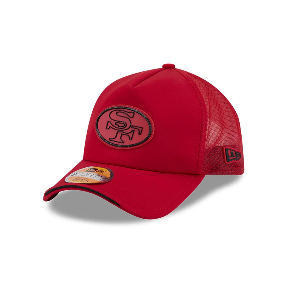 San Francisco 49ers NFL Sideline 2026 Red New Era 9FORTY Apex Adjustable Cap, three-quarter view showing a raised black and red SF logo on the front panel, a red mesh back with a New Era flag logo, and a 9FORTY size sticker on the visor.