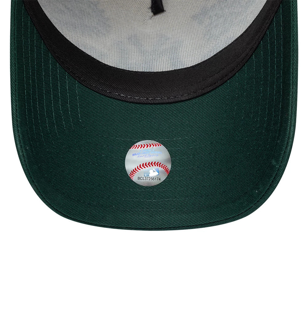 Pictured is this MLB Paisley New York Yankees 9FORTY E-Frame cap in cream & green. 7