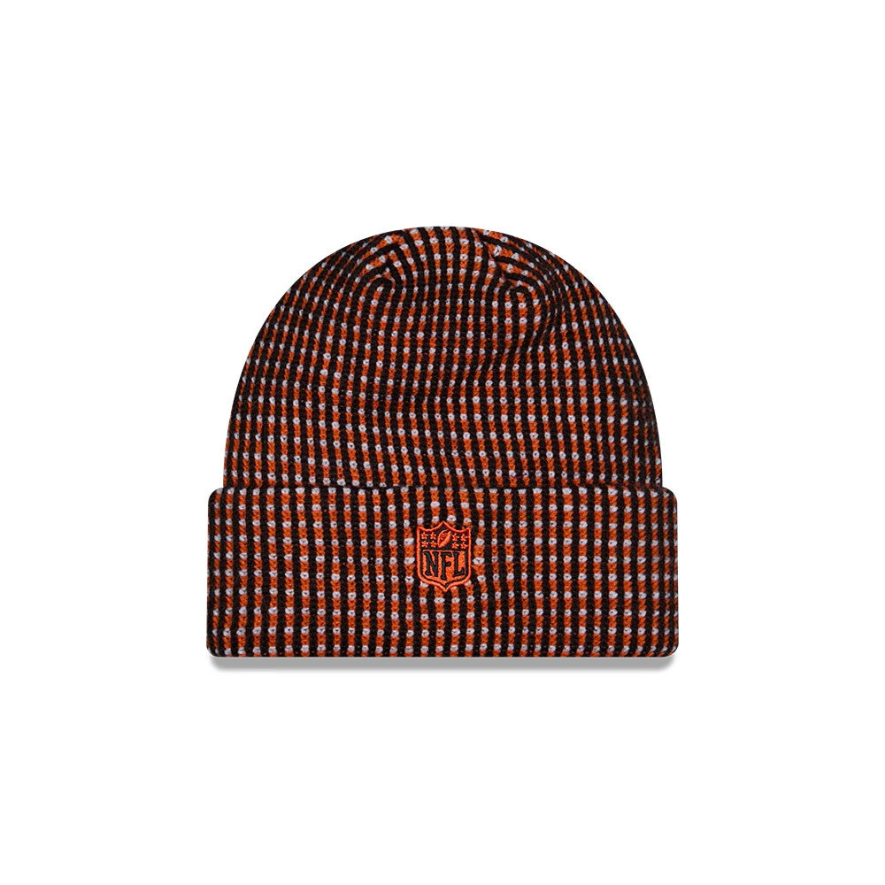 New Era Cincinnati Bengals NFL Sideline 2026 Black Cuff Knit Beanie Hat, front view showing a black and orange knit pattern with an embroidered orange NFL shield logo on the turned-up cuff, highlighting the cosy ribbed texture.