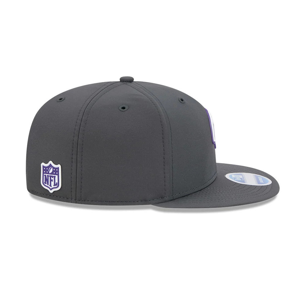 Pictured is this NFL Sideline 2026 Minnesota Vikings 9FIFTY Snapback cap in charcoal. 7