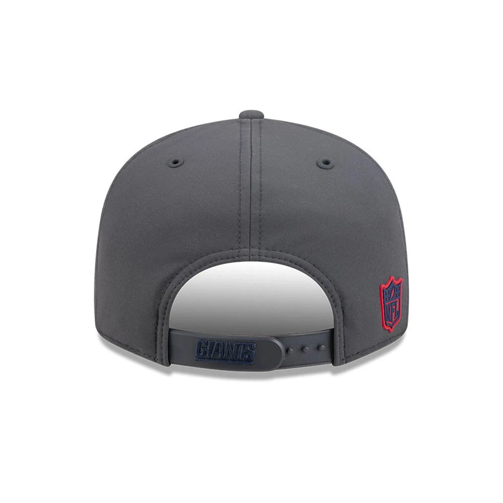 Pictured is this NFL Sideline 2026 New York Giants 9FIFTY Snapback cap in charcoal. 7