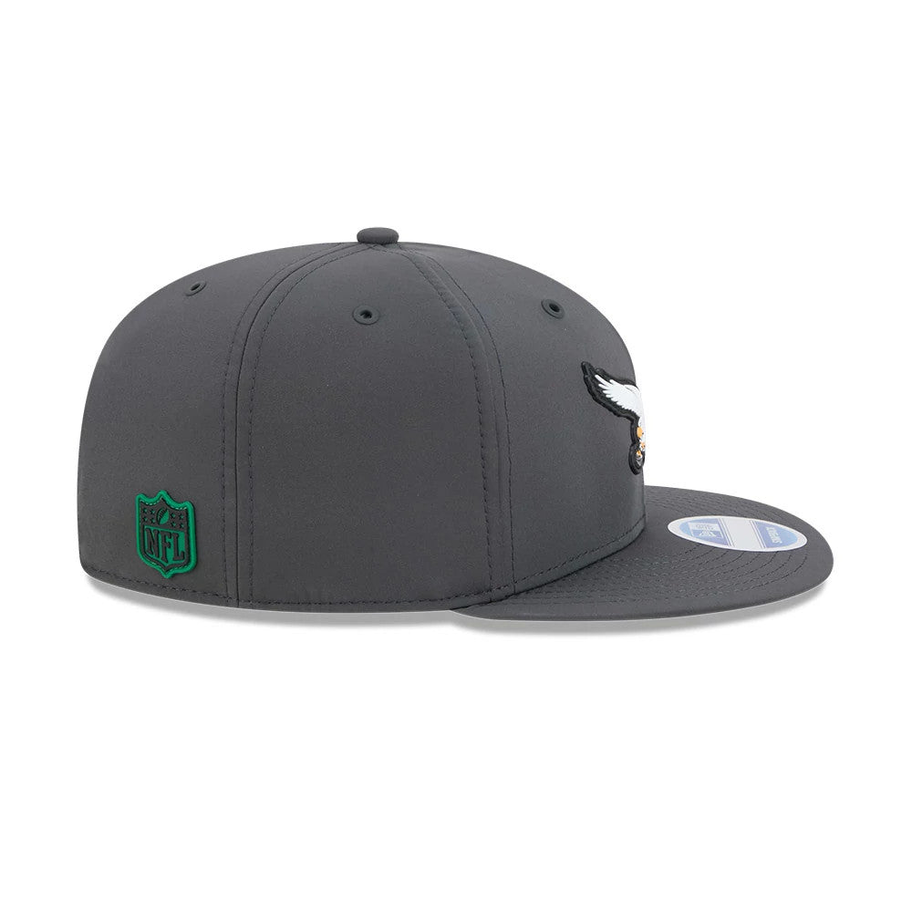 Pictured is this NFL Sideline 2026 Philadelphia Eagles 9FIFTY Snapback cap in charcoal. 7
