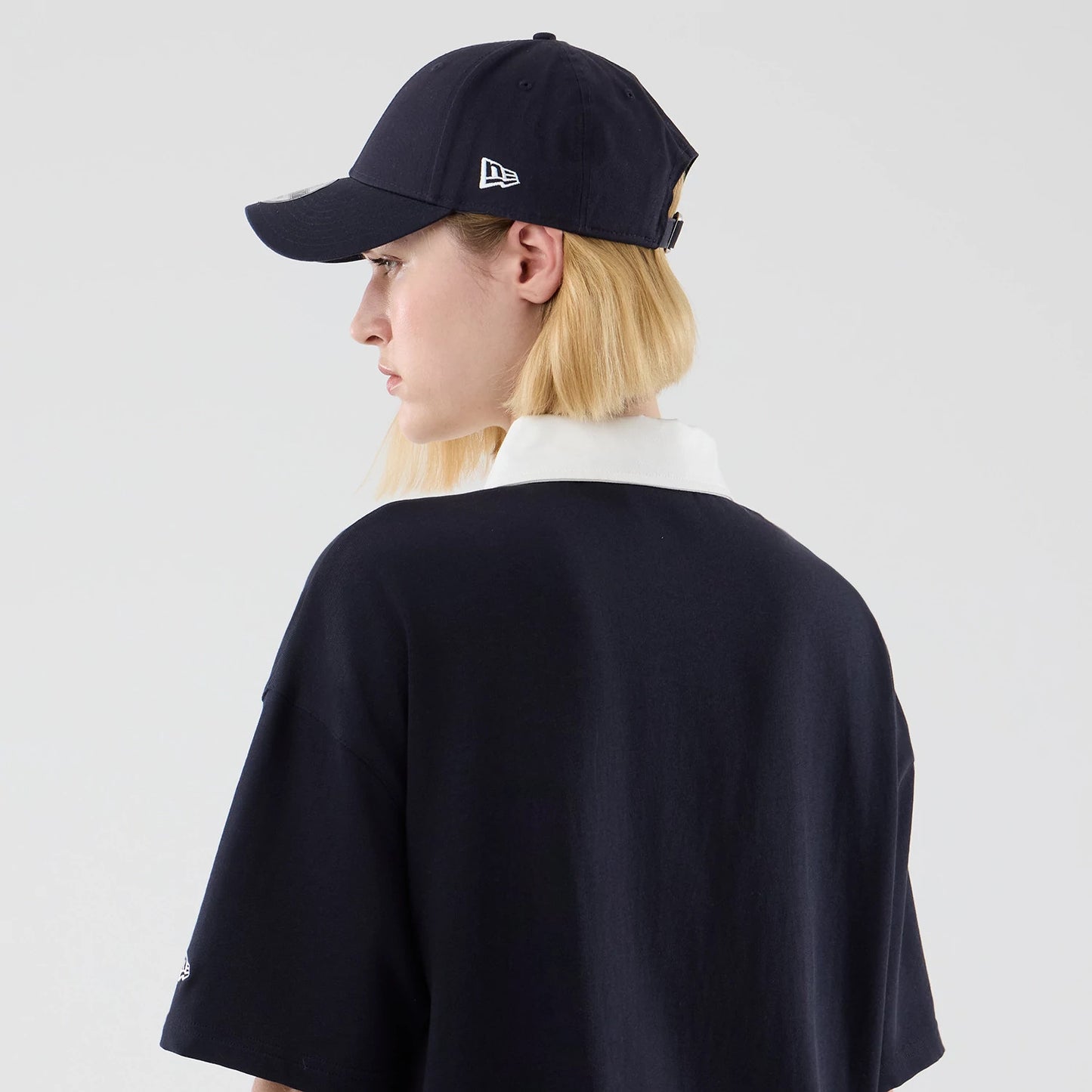 The model is wearing this MLB New York Yankees Polo T-Shirt in navy. 8