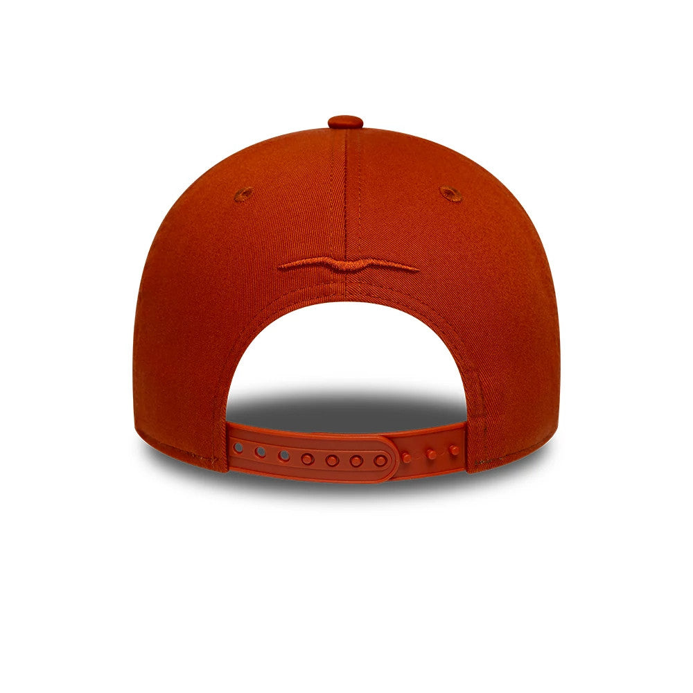 Pictured is this Moto Guzzi Distressed 9FORTY M-Crown cap in red. 4