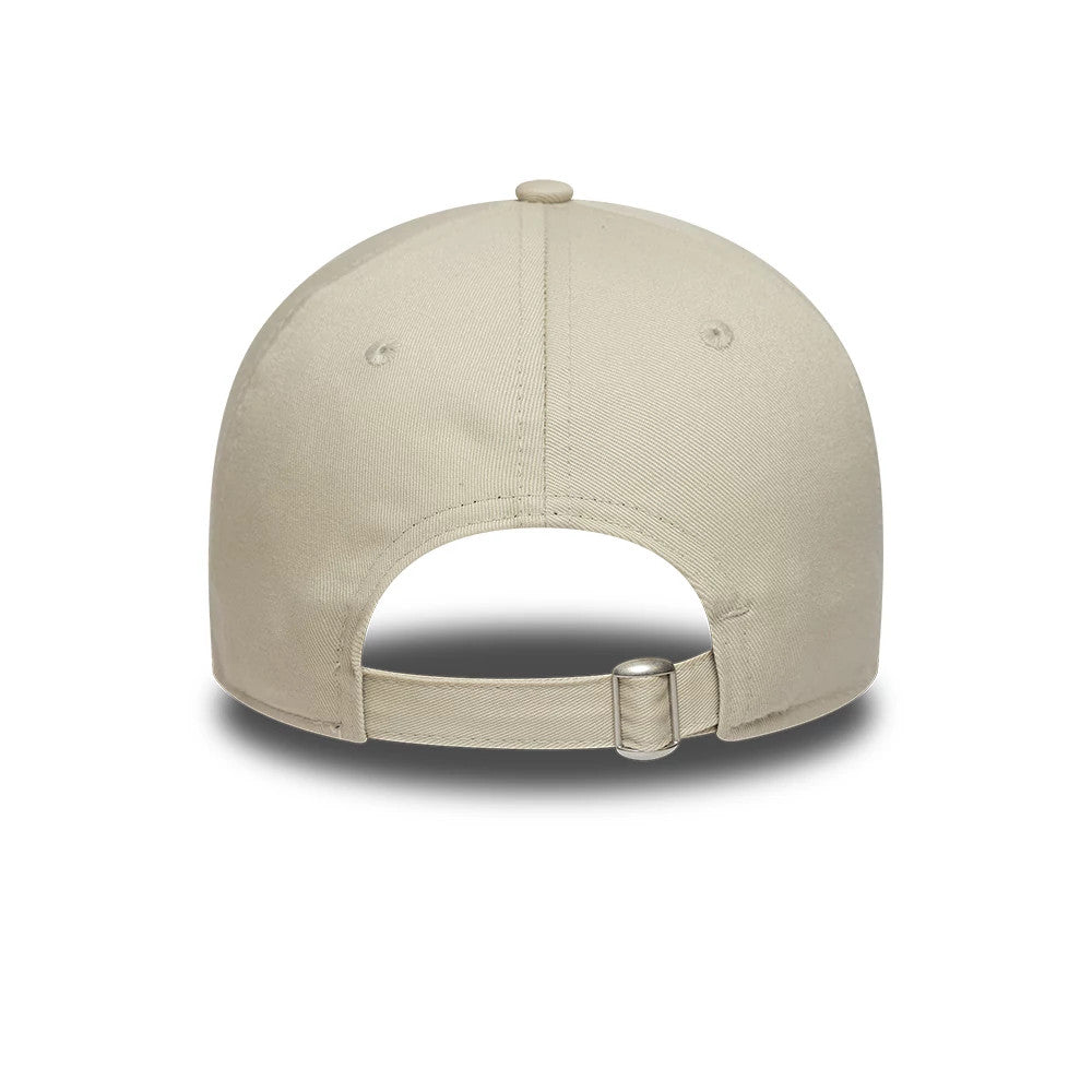 Pictured is this Manchester United FC 9TWENTY cap in cream. 4