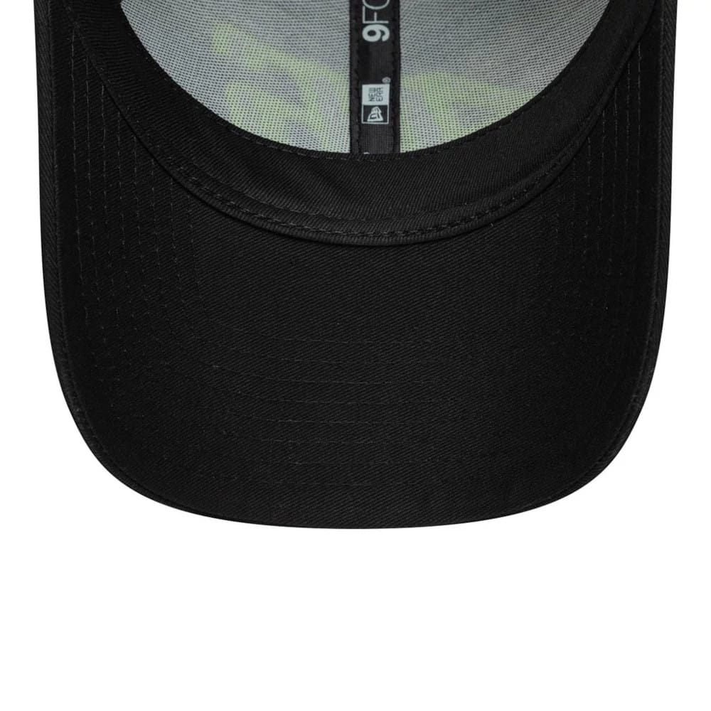 Pictured is this VR46 Logo 9FORTY cap in black. 5