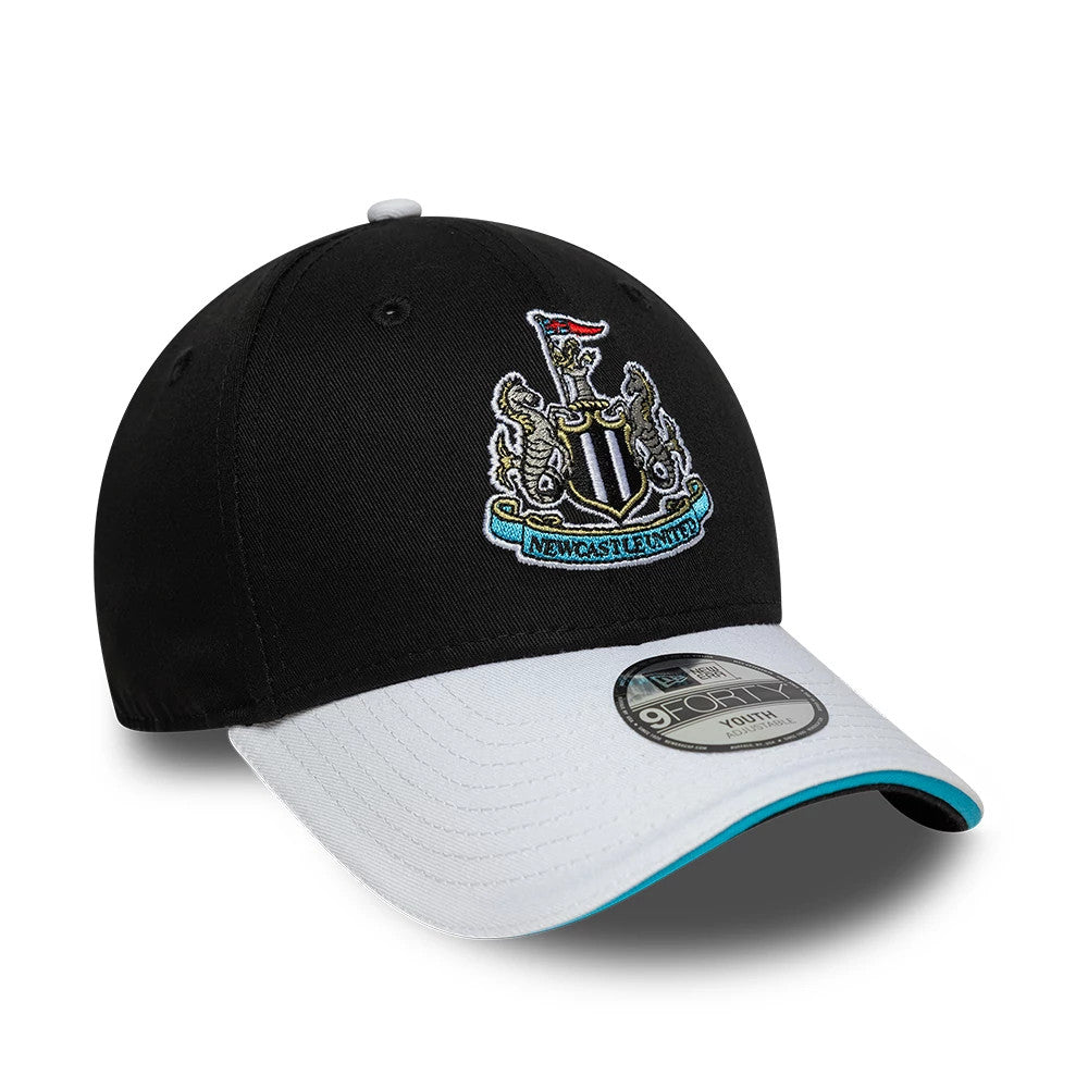 Pictured is this Youth Newcastle United FC Team 9FORTY cap in black & white. 3