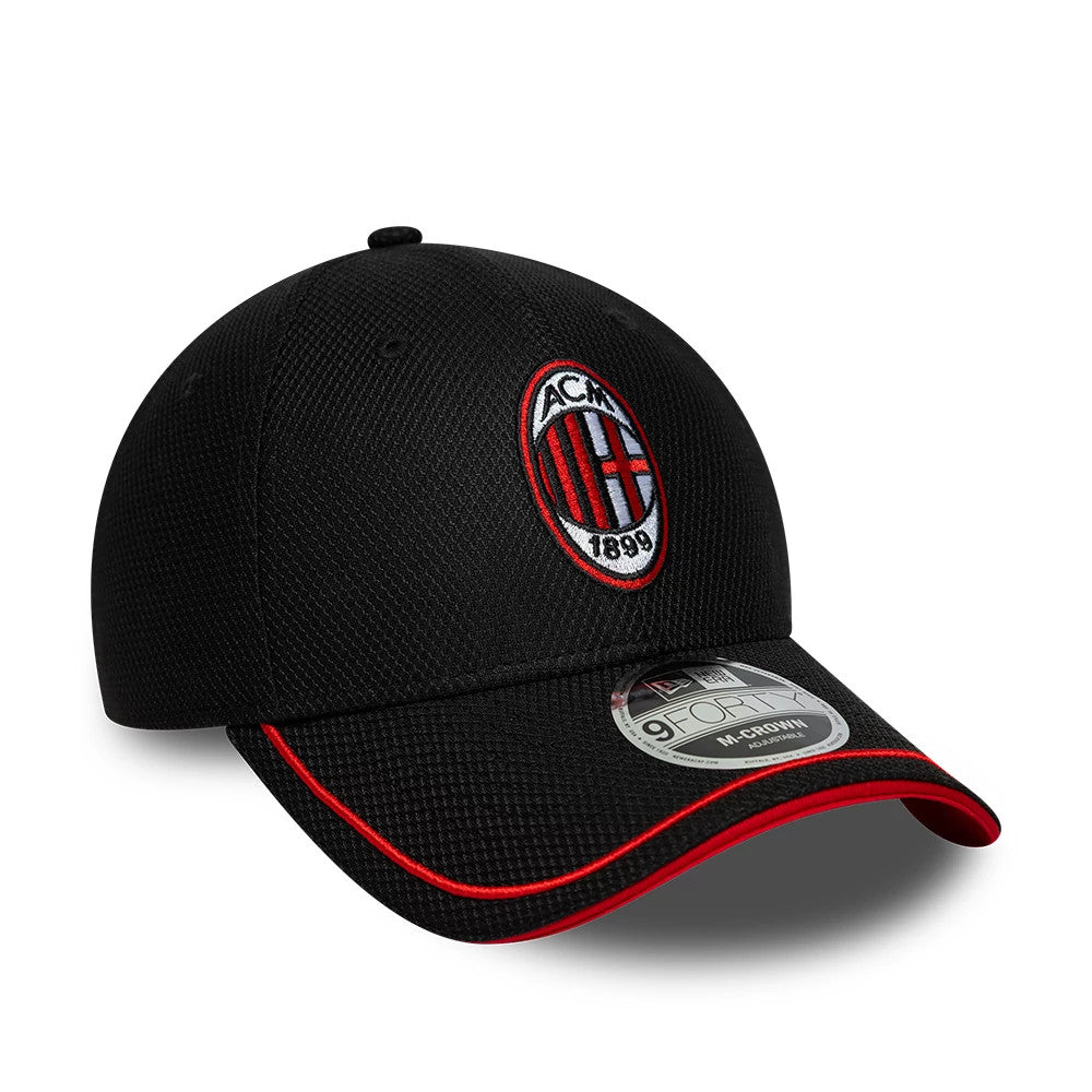 AC Milan Diamond Era Black New Era 9FORTY M-Crown Adjustable Cap, three-quarter view showing the raised embroidered AC Milan crest on the front panel, with a red trimmed black curved visor and a 9FORTY size sticker on top.