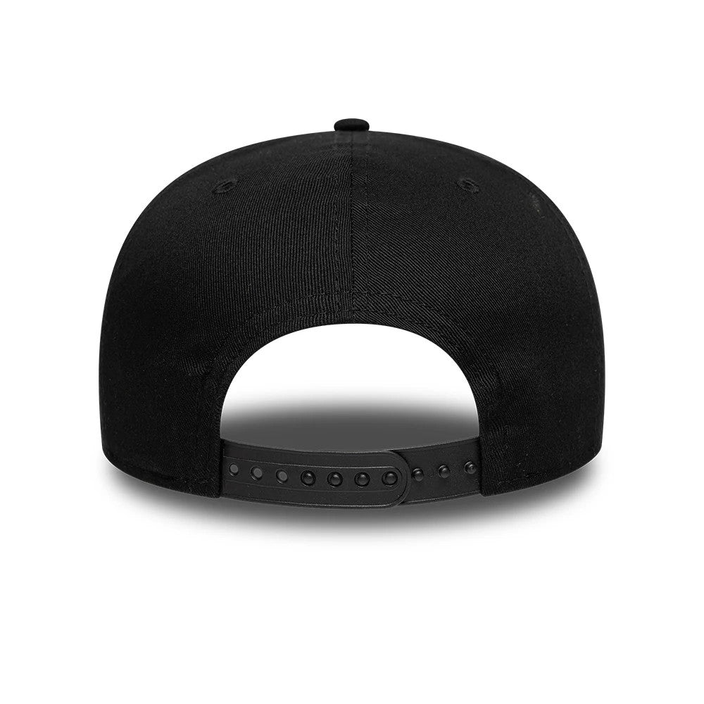 Pictured is this Manchester United FC Keano 19TWENTY cap in black & red. 4