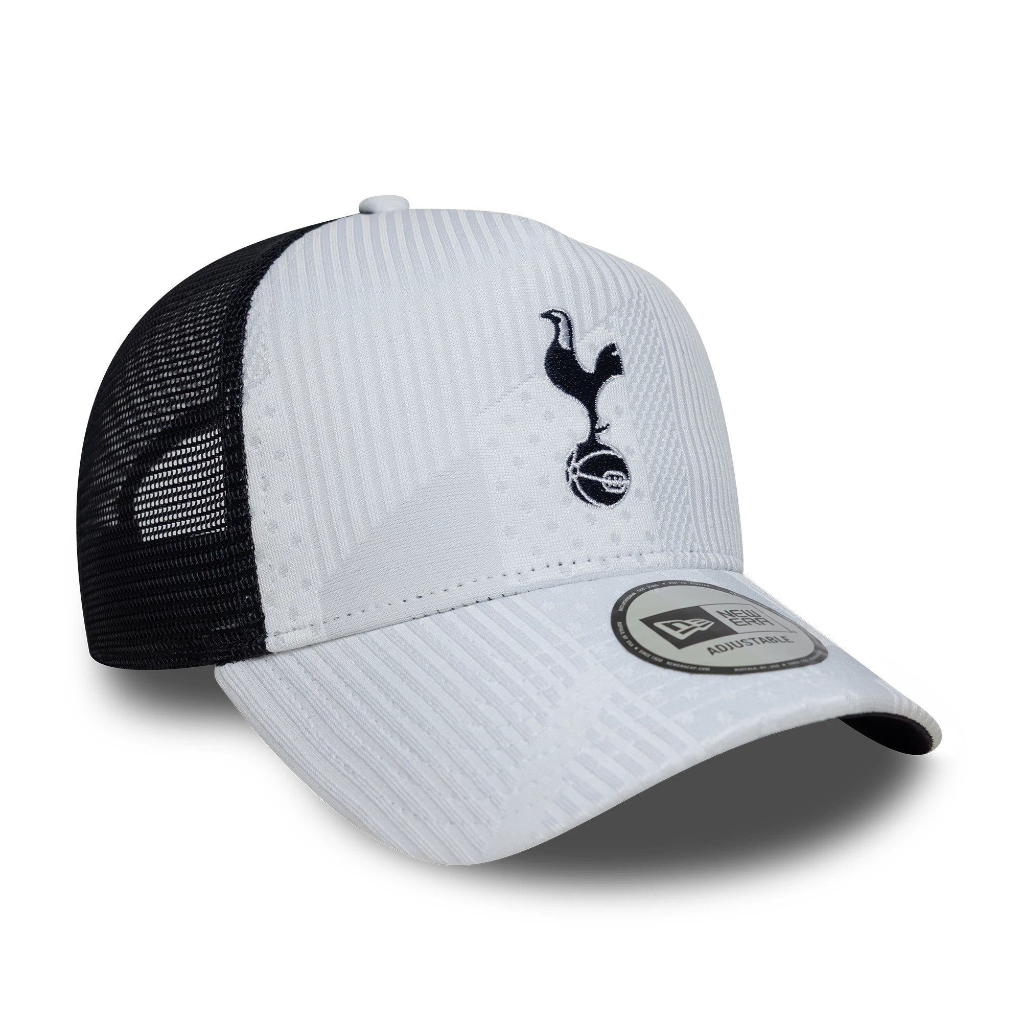 Pictured is this Tottenham Hotspur FC Pattern Knit 9FORTY E-Frame Trucker cap in white. 4
