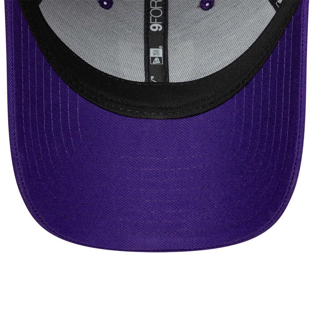 Pictured is this Rugby Club Toulon Laurel 9FORTY cap in dark purple. 5